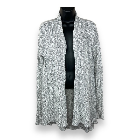 Medium Vanity Grey Knit Lace Accent Shrug Sweater Long Sleeve Open Front - Picture 1 of 10